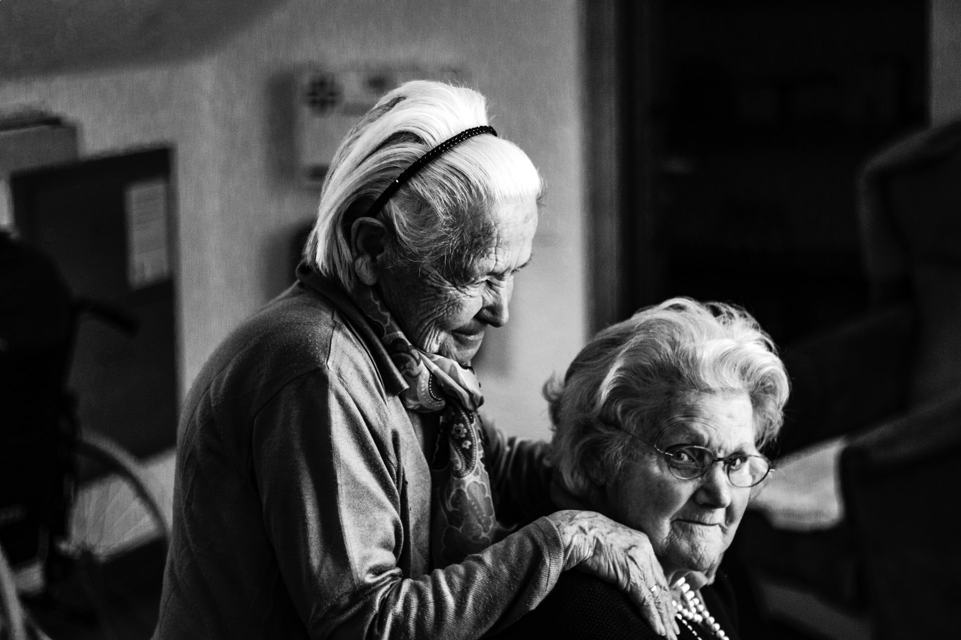 deux personnes âgées